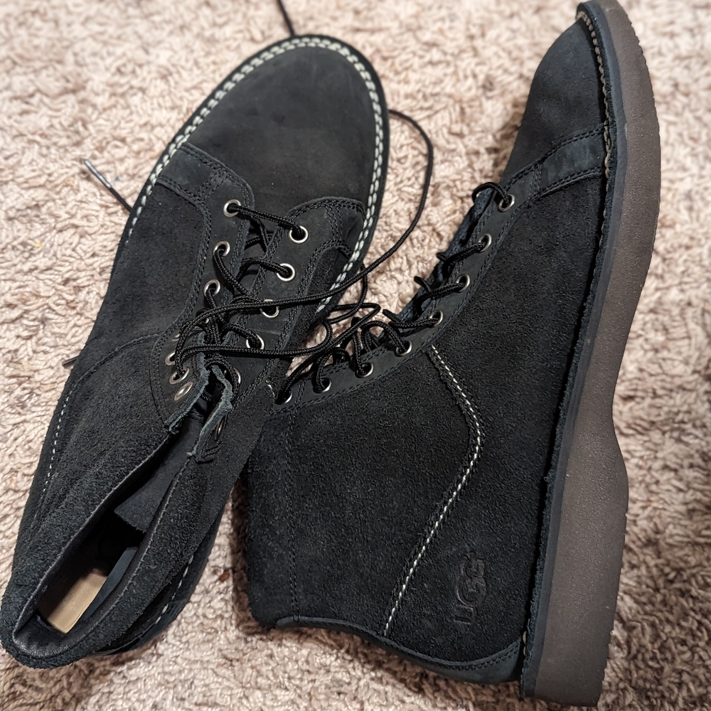 Uggs boots Size 11.5 Black Camino Monkey Men's Suede Classy Preppy Go Out